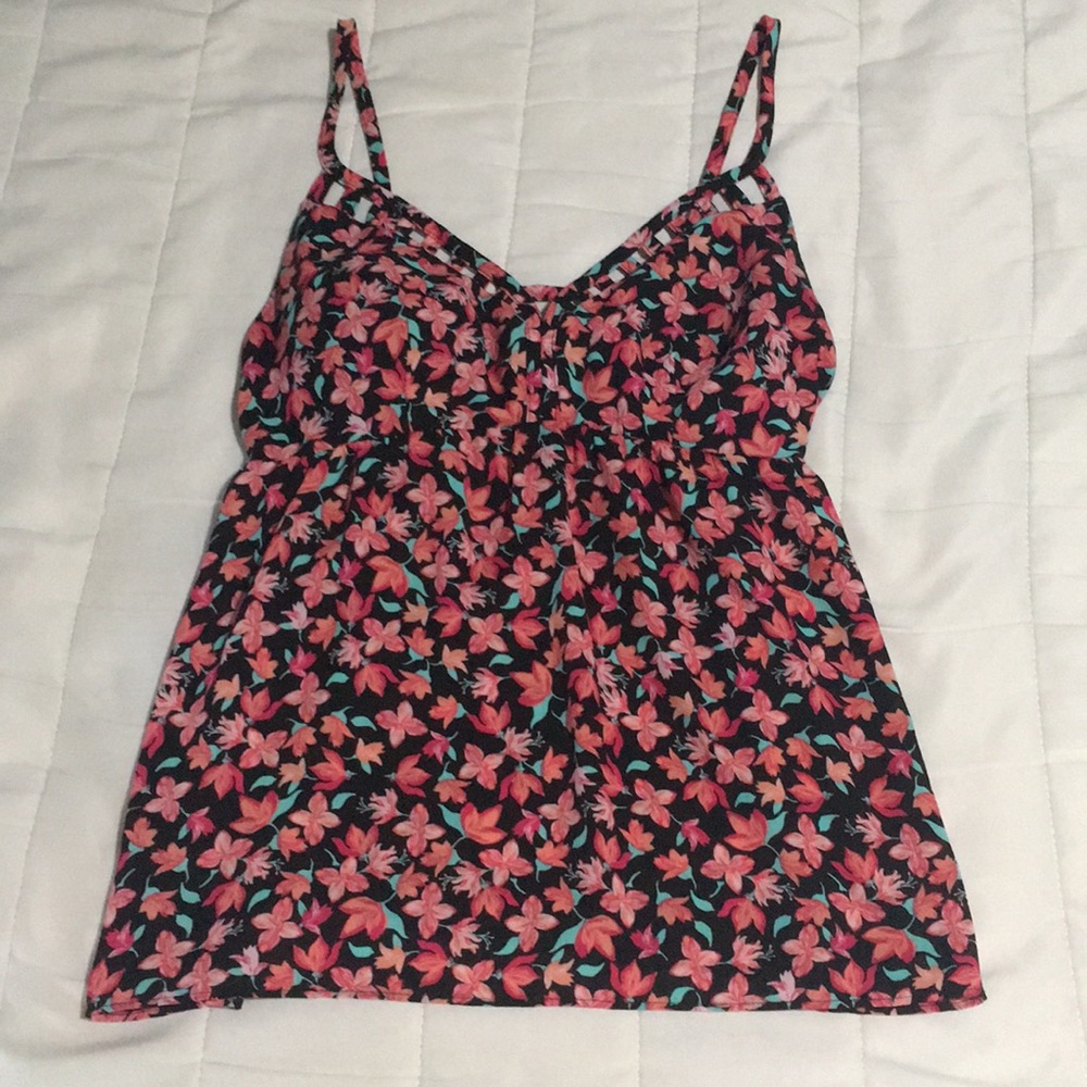 NWOT Candies floral tank with ladder detail